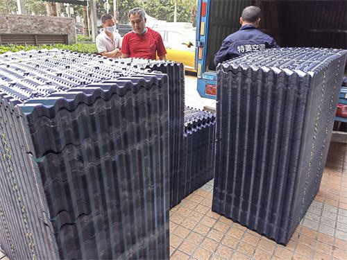 使用高溫冷卻塔的安全措施與影響因素(冷卻塔安全技